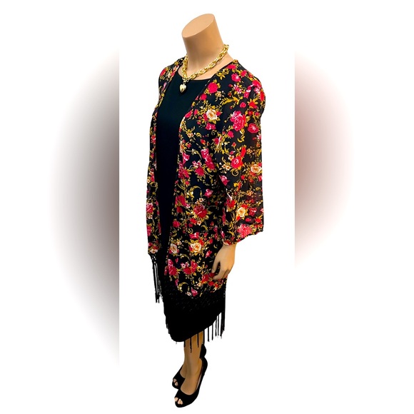 Floral cardigan with fringe 🛍️✨💕💎 - Picture 3 of 6